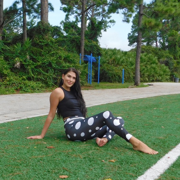 🖤POLKA DOT LEGGINGS🖤 - Picture 11 of 11